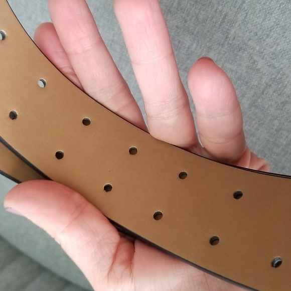 Michael Kors Logo Belt, NWT -- Small - Picture 10 of 11